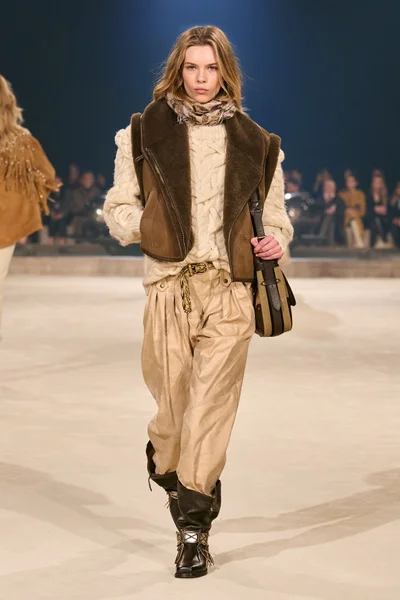 Look 33